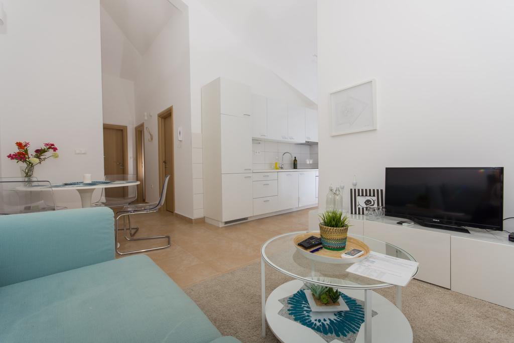 Apartment Flynn Trogir Exteriör bild